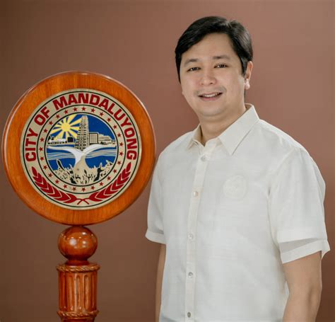 mayor ng mandaluyong|Benjamin Abalos .